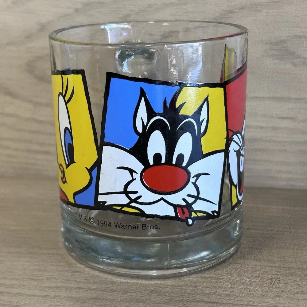 Vintage WB Bugs Bunny, Tweety, and Sylvester 1994 Looney Tunes Glass Coffee Mug